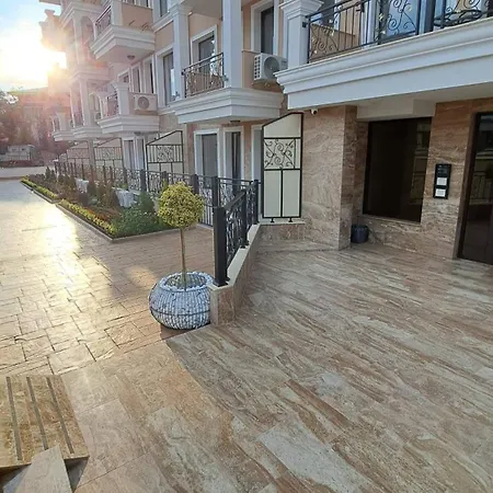Meeresblick Neubau In Апартамент *